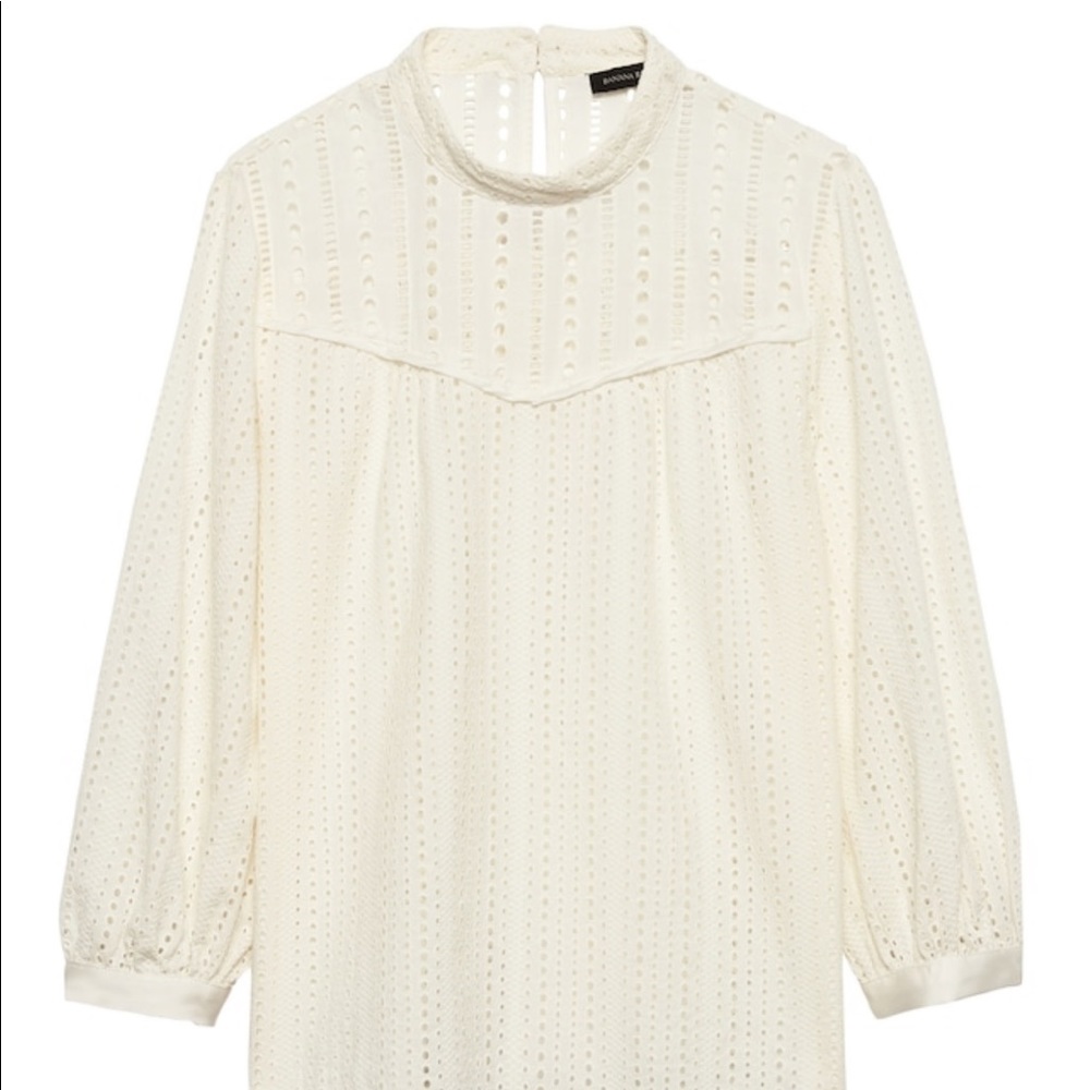 Banana Republic cream Eyelet Mock neck top